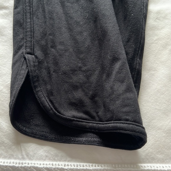 Lululemon pants, straight leg, high rise, black size 4 - Picture 7 of 16